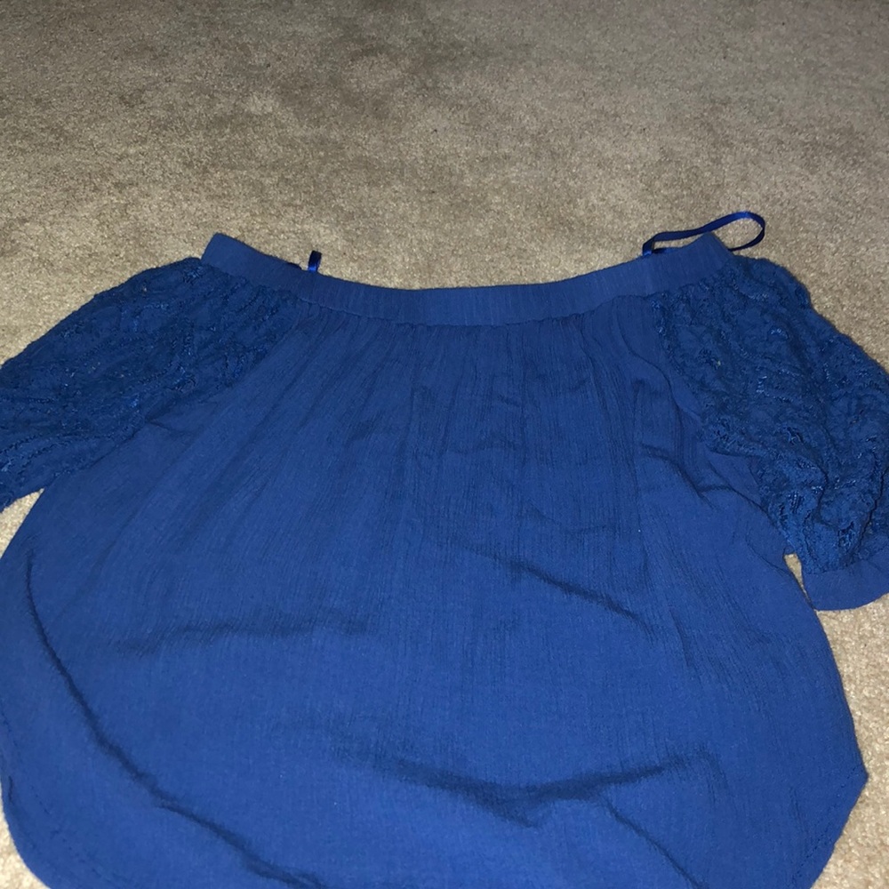 Off the shoulder short sleeve blue shirt